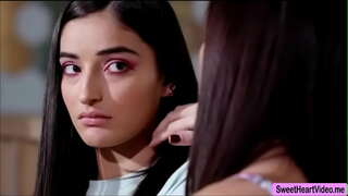 Alan Cruise i Emily Willis koriste jezik jedni druge za postizanje orgazma