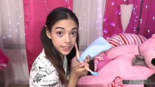 BadDaddyPOV - Блондинка доведената дъщеря прави секс с баща