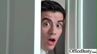 Курва Момиче (Diamond Джаксън) С Кръгли Огромни Цици Пука В Офиса vid-09