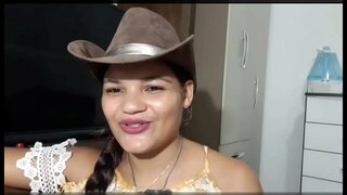 Avy eo, ny fanaovana ny mafy amin&#039;ny lava-pitombenana fuck tao afovoan&#039;ny ala